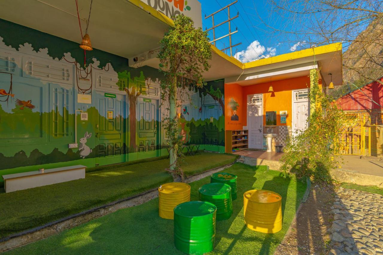 Jungle Hostel By Whoopers カソル エクステリア 写真