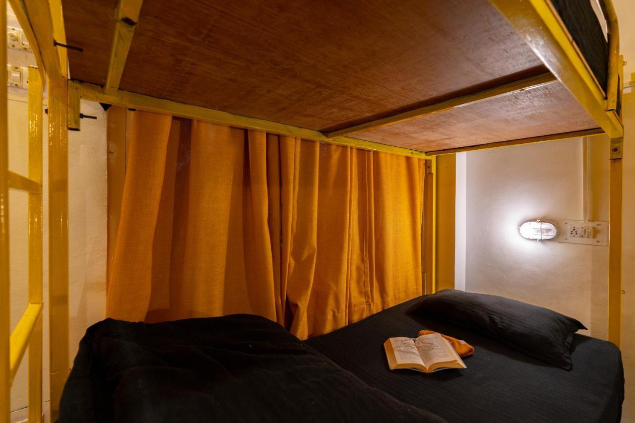 Jungle Hostel By Whoopers カソル エクステリア 写真